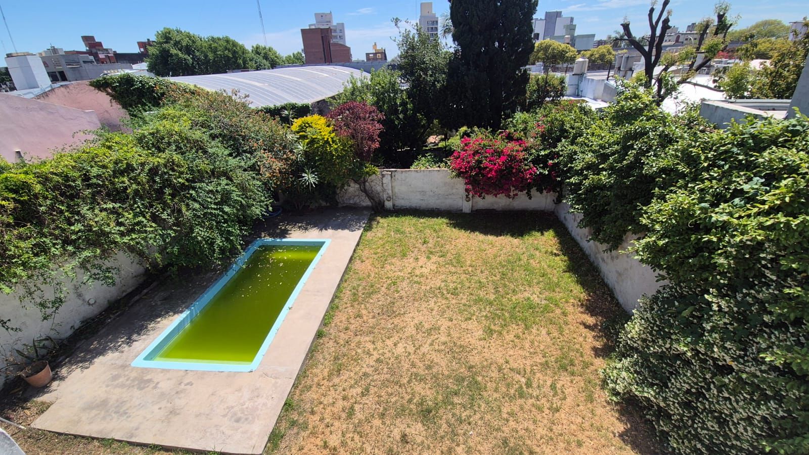 Imagen de la propiedad CASA CENTRICA DOS PLANTAS EN VENTA 